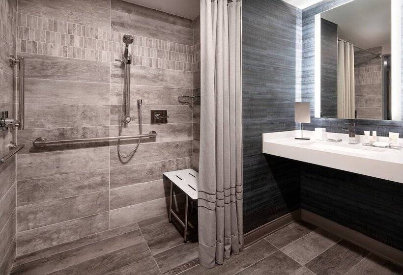 Номер Клуб, Boulder Marriott