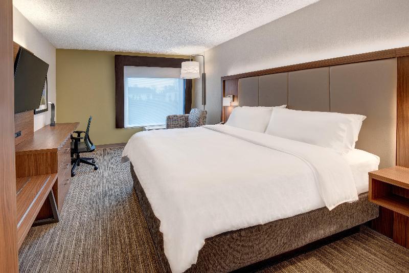 스탠다드 룸 킹사이즈 침대, Holiday Inn Express & Suites West Long Branch   Eatontown, An Ihg