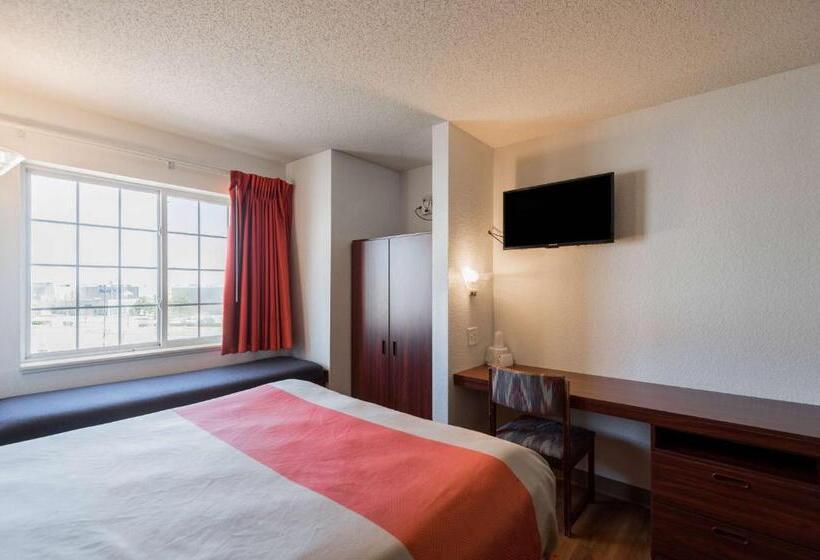 장애인을 위한 스탠다드 룸, Motel 6 Olathe, Ks