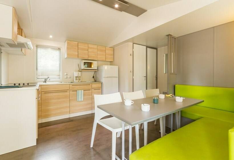 Дом 3 Спальни, Castel Parc De Fierbois