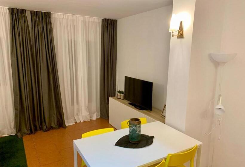 1 Bedroom Penthouse Apartment, Musher