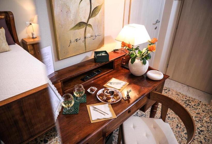 Семейный Номер, Musica Guest House