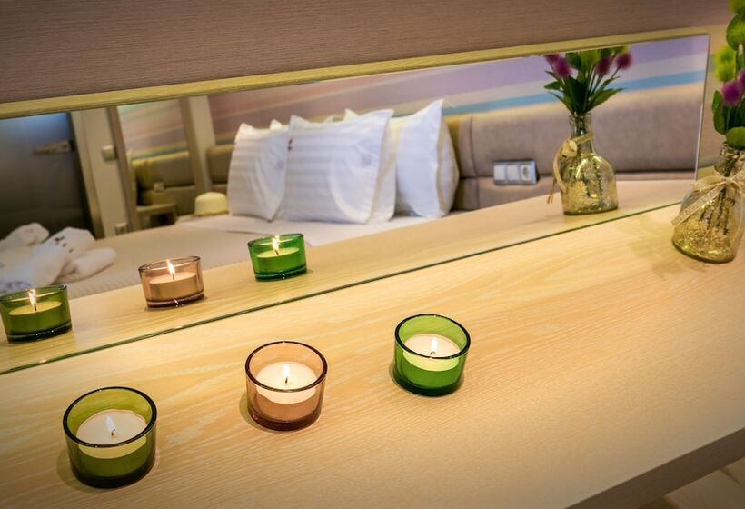 디럭스 스위트 킹 침대, Lobelia Luxury Suites