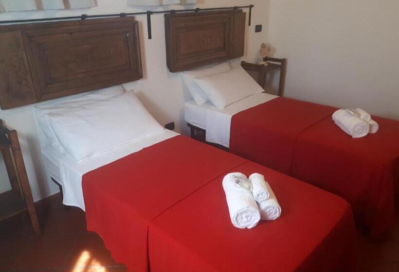 스탠다드 룸, B&b I Pini Di Storaco
