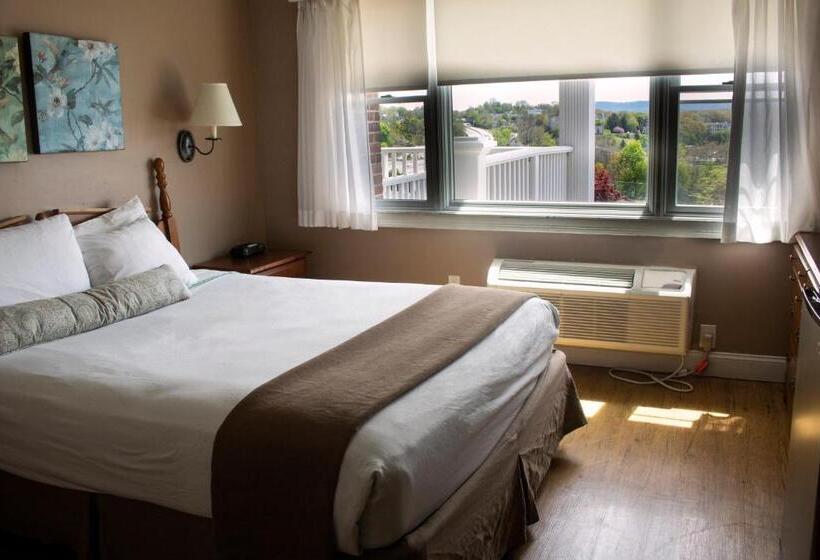 Номер Стандарт, Inn On The Hudson
