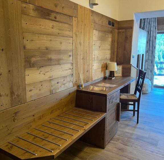 Полулюкс Повышенной Комфортности, Edelweiss Hotel Champoluc