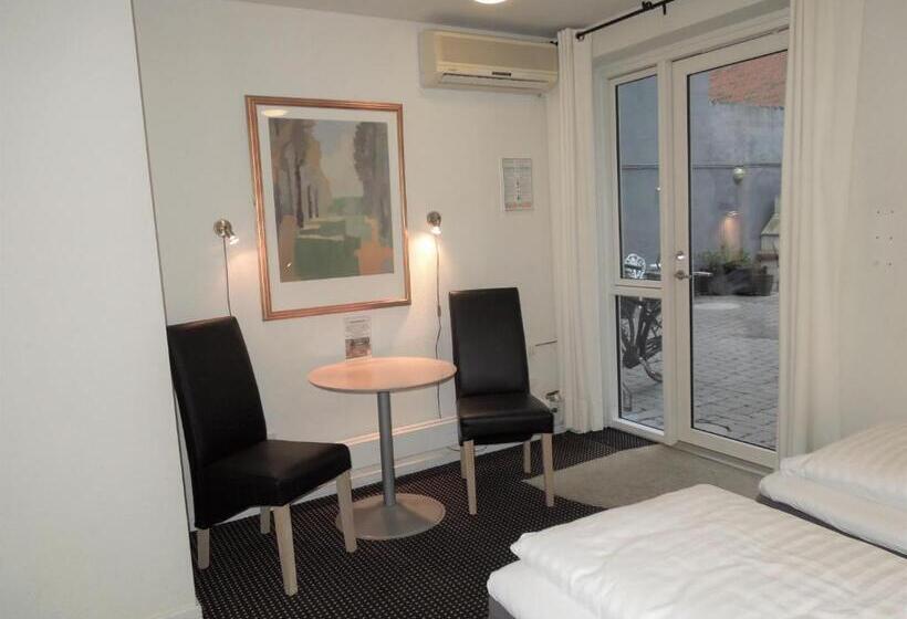 Escritório Estándar, Aarhus City Apartments