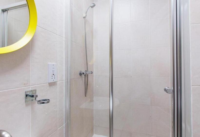 Студия Стандарт, Tooting Broadway Studios & Rooms By Dc London Rooms