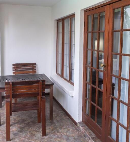 Номер Стандарт с Балконом, Aanmani Rose Guest House