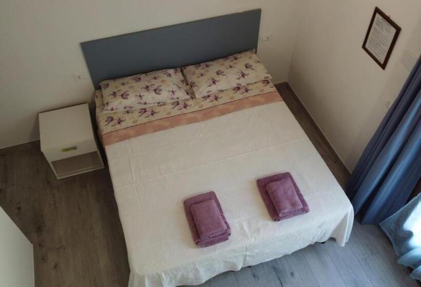 Quarto Triplo Estandar, Agriturismo Cascina Lert