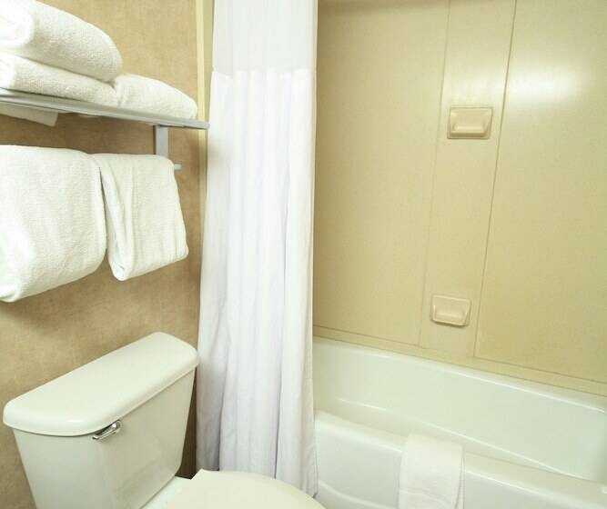 סוויטה, Ramada By Wyndham Sioux Falls Airport   Waterpark Resort & Event Center