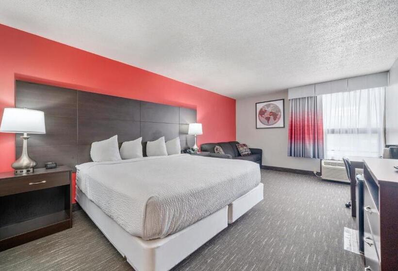 Люкс Кровать Кинг, Ramada By Wyndham Sioux Falls Airport   Waterpark Resort & Event Center