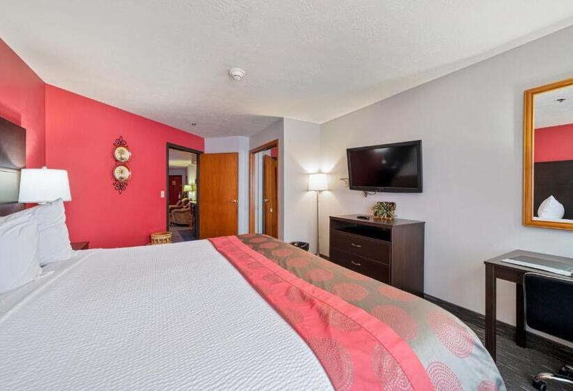 Люкс 2 Спальни, Ramada By Wyndham Sioux Falls Airport   Waterpark Resort & Event Center