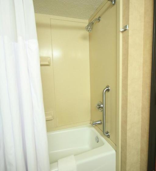 סוויטה, Ramada By Wyndham Sioux Falls Airport   Waterpark Resort & Event Center