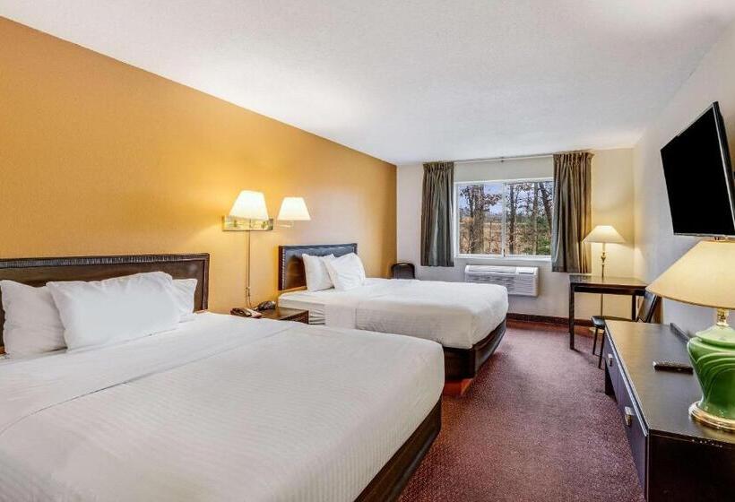 Номер Стандарт 2 Двуспальные Кровати, Econo Lodge Whitehall Near Michigan S Adventure