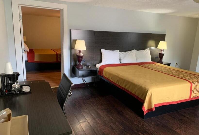 带2个卧室的套房, Travelodge By Wyndham Pigeon Forge