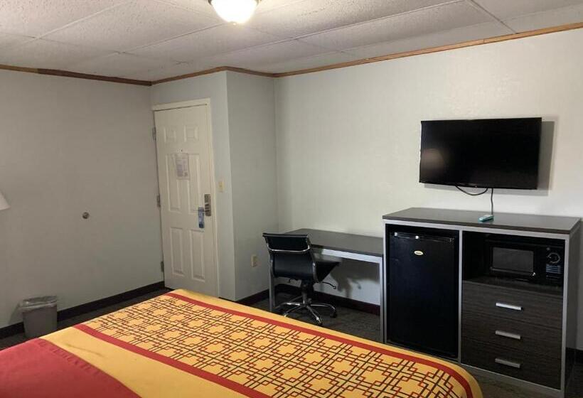 带大床的标准间, Travelodge By Wyndham Pigeon Forge