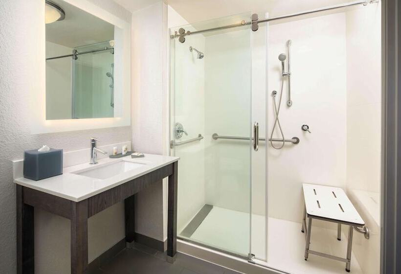 Deluxrum Handikappsanpassat, La Quinta By Wyndham Atlanta Airport North