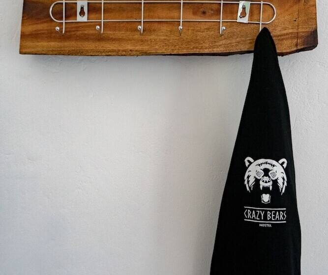 标准间, Crazy Bears Hostel