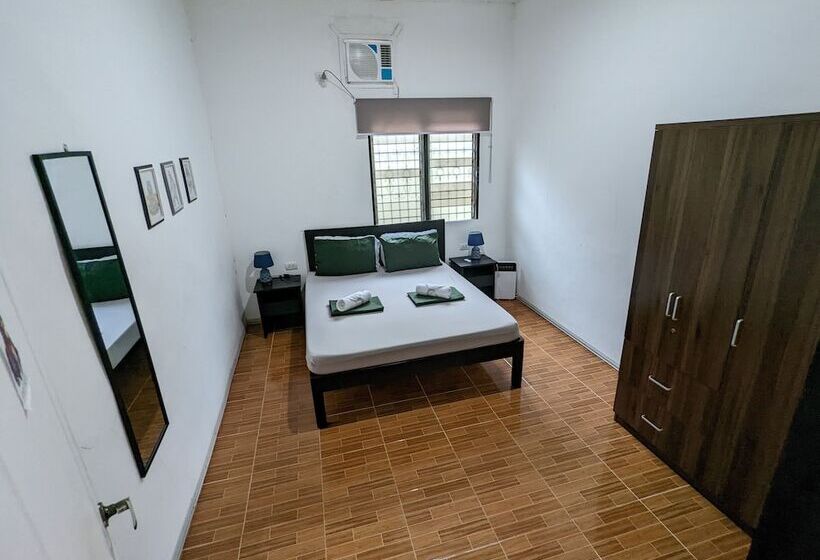 标准间, Crazy Bears Hostel