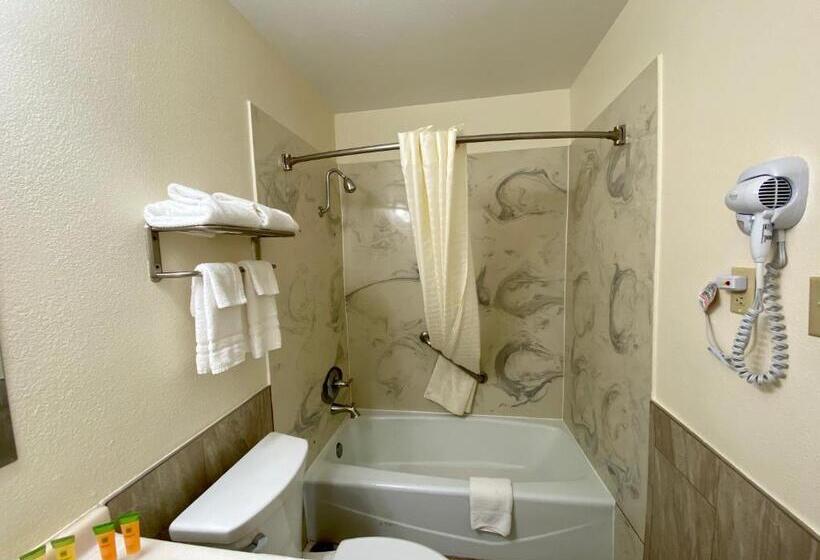 标准间, Roswell Inn