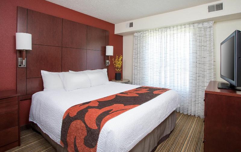 Студио Стандарт Кровать Кинг, Residence Inn Madison East