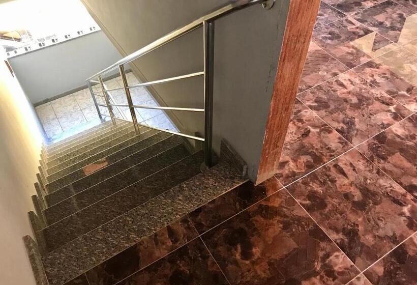 سوییت, Regi House Hostel