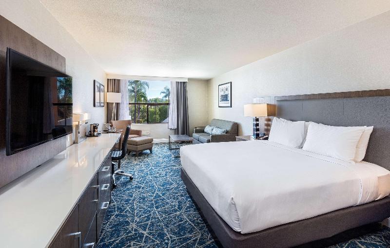 스탠다드 룸 킹사이즈 침대, Doubletree By Hilton Pomona