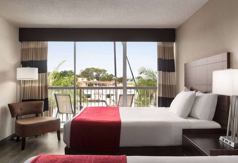 Номер Стандарт 2 Двуспальные Кровати, Ramada By Wyndham Sarasota Waterfront