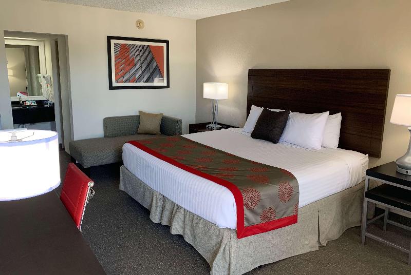 Стандартный Номер Кровать Кинг, Ramada By Wyndham Sarasota Waterfront