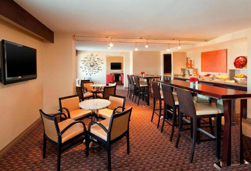 חדר קלאב, Sheraton Albuquerque Uptown By Marriott
