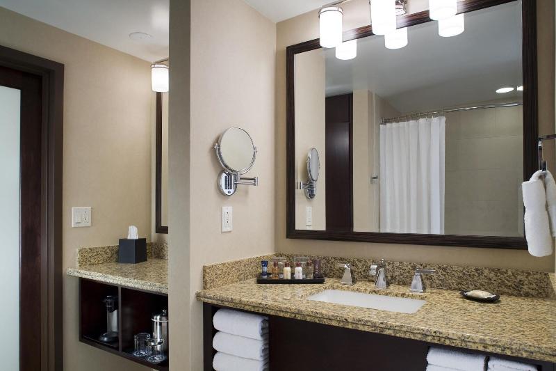 חדר קלאב עם מיטת קינג, Sheraton Albuquerque Uptown By Marriott