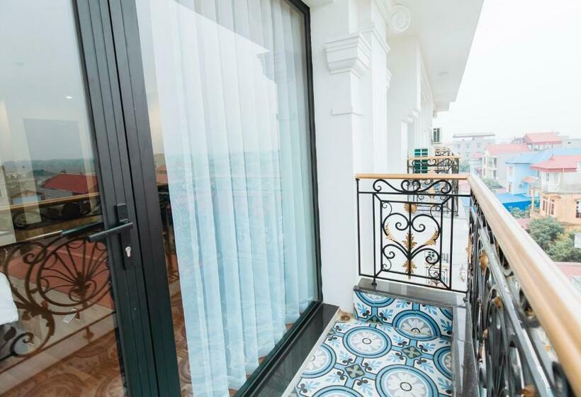 سوییت لوکس, Paragon Noi Bai Hotel & Pool
