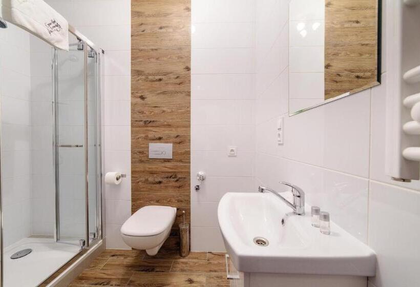 شقة غرفة نوم واحدة مزودة بشُرفة, 2 Nights Apartments