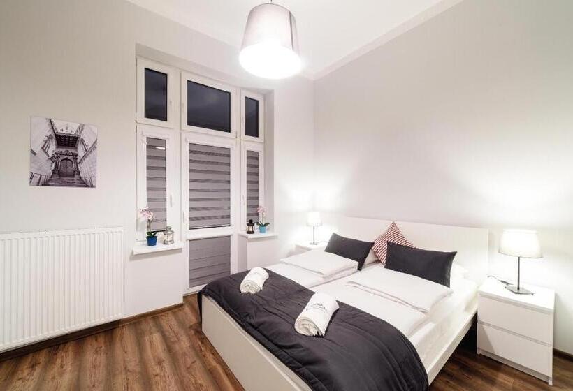 شقة غرفة نوم واحدة مزودة بشُرفة, 2 Nights Apartments
