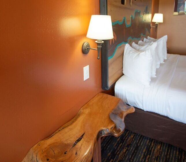 스위트 킹사이즈 침대, Southwest Inn At Sedona