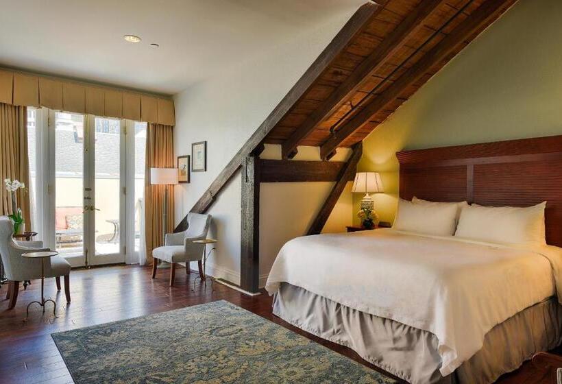 Номер Стандарт с Балконом, Voco St James Hotel, An Ihg