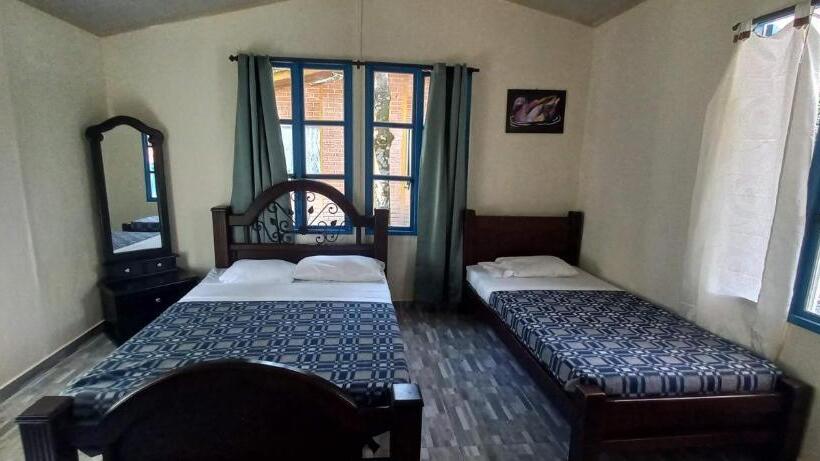 Quarto Estandar, Mega