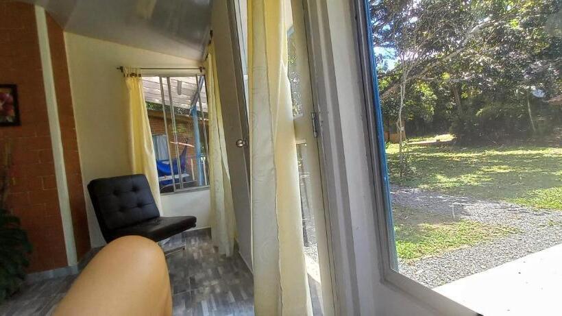 Quarto Estandar, Mega