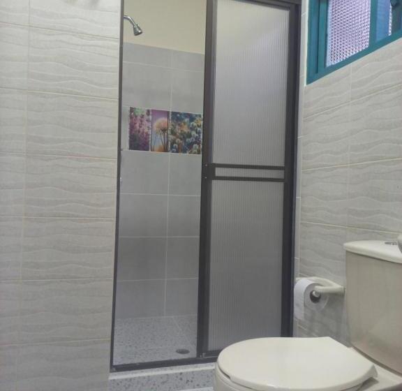 Quarto Deluxe com Sacada, Mega