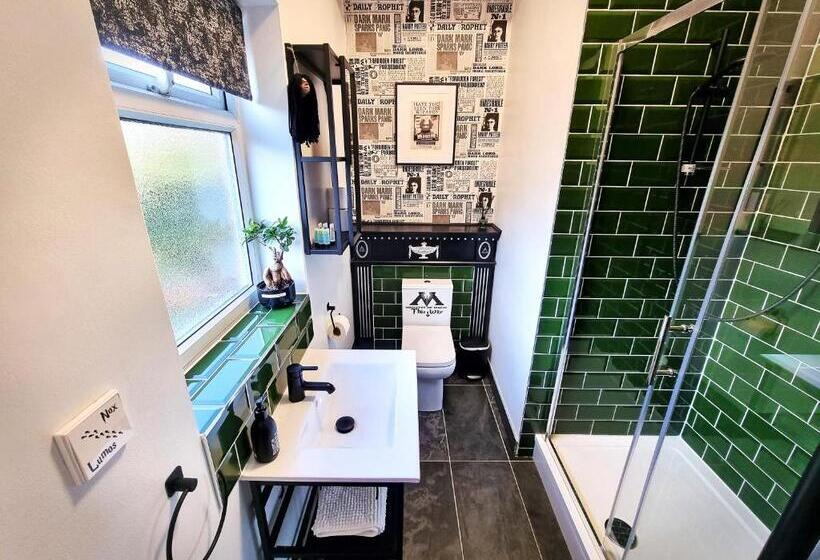 Студия Стандарт, Ricky Road Guest House   Wizard Studio Room Available To Book Now