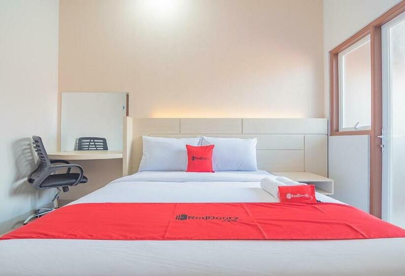 Номер Стандарт, Reddoorz Plus Near Taman Budaya Samarinda