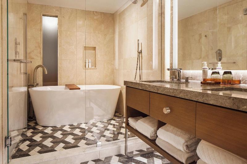 Deluxe Suite King Bed, The Joseph, A Luxury Collection Hotel, Nashville