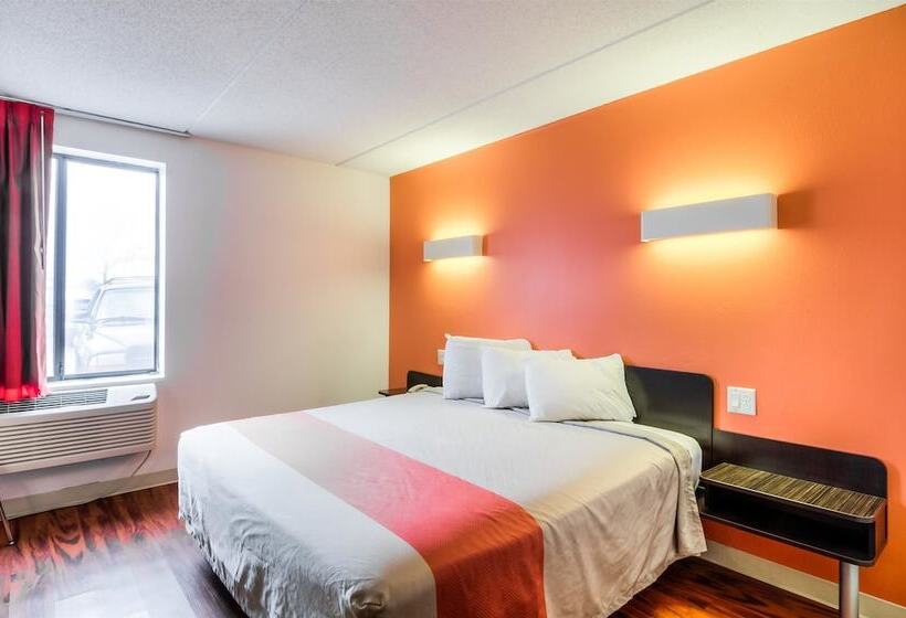 スイート, Motel 6 Lansing, Il  Chicago South