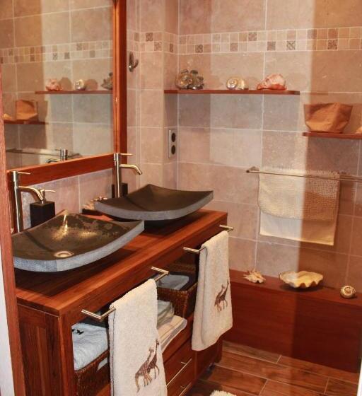 Номер Deluxe, La Villa Topi