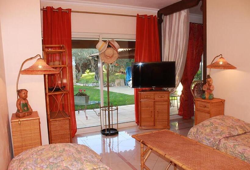디럭스 스위트 킹 침대, La Villa Topi