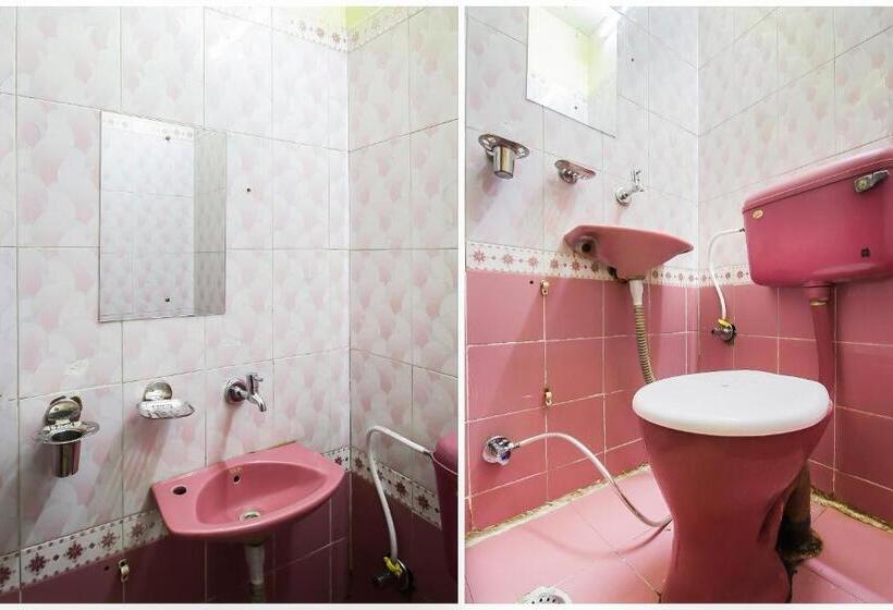 Quarto Triplo Clássico, Kavya Guest House