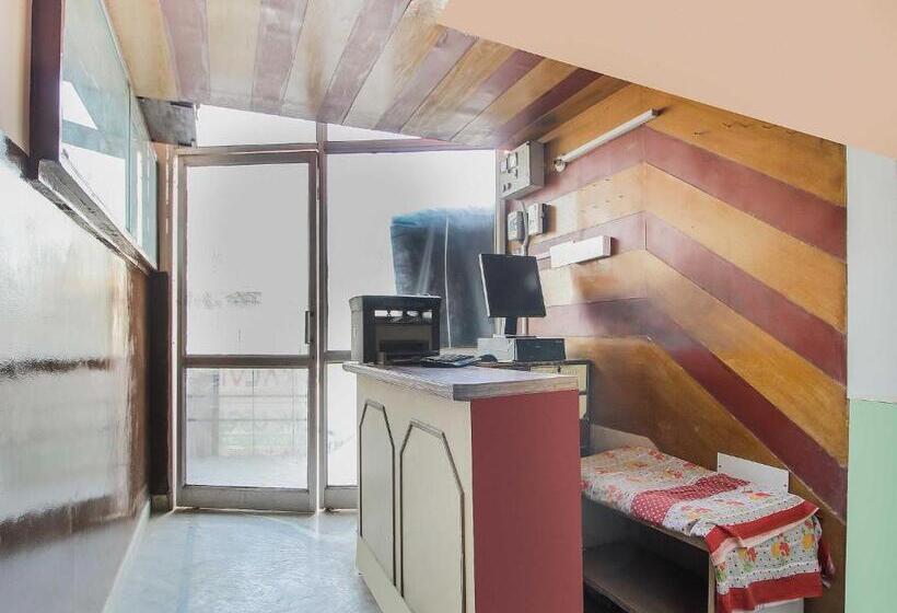 Quarto Triplo Clássico, Kavya Guest House