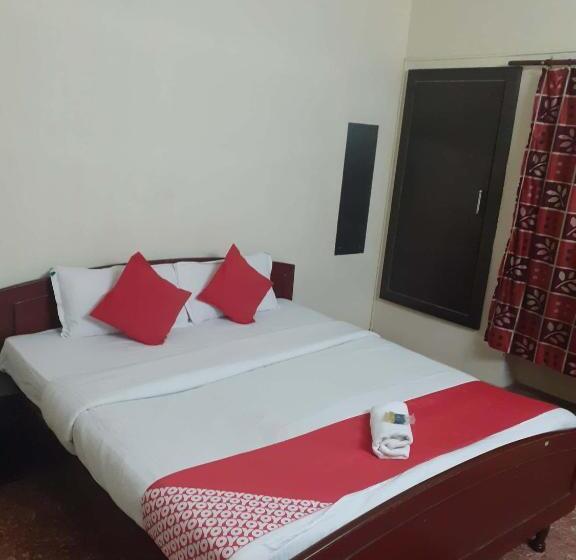 اتاق لوکس با تخت بزرگ, Lake Town Guest House