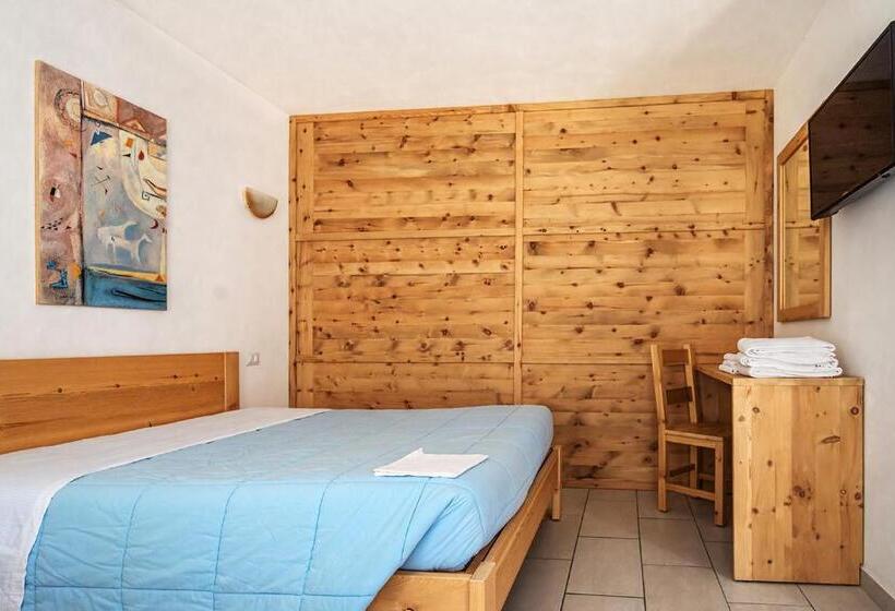 Номер Deluxe, Hostel   Bormio   Livigno   Santa Caterina   Stelvio